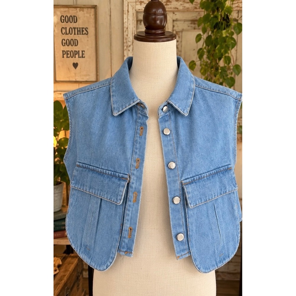 Vintage Light Wash Cropped Denim Vest